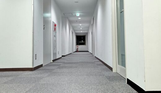 ＃002　職場の廊下にて